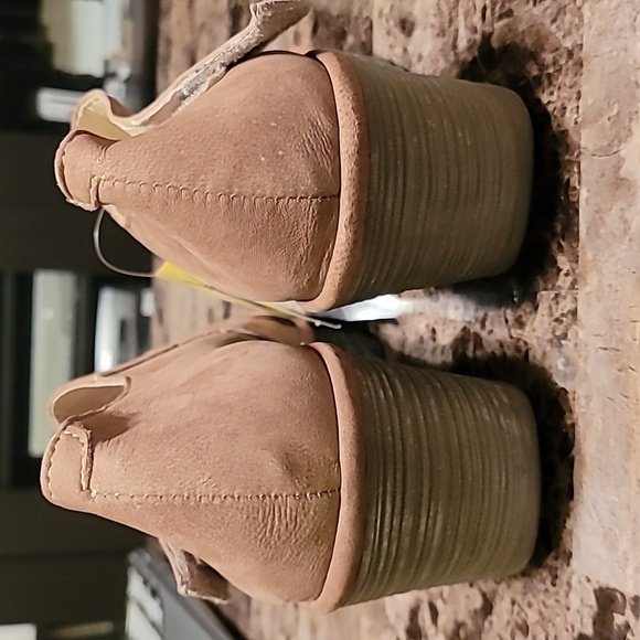 Fly London Leather Rubber   Strap Wedge Shoes - Picture 6 of 9